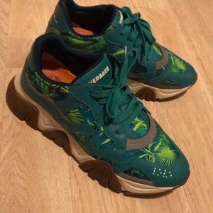 - (USED) Versace Summer 20’ sneakers (size 45)